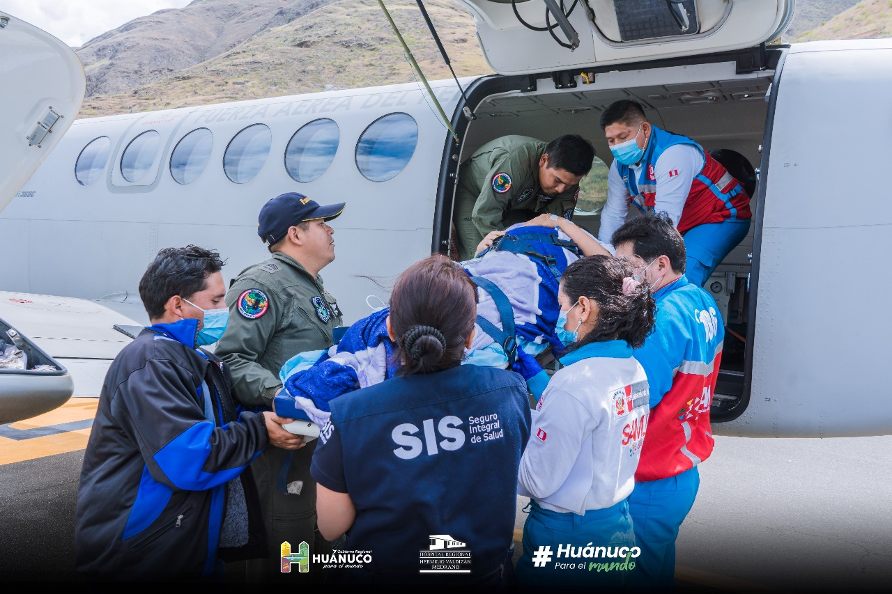 Traslado aéreo de emergencia para gestante de 26 semanas gracias al convenio FAP